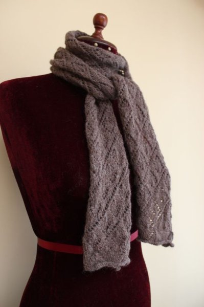 画像7: アルパカ100％ 透かし編みマフラー(送料込み) (7)