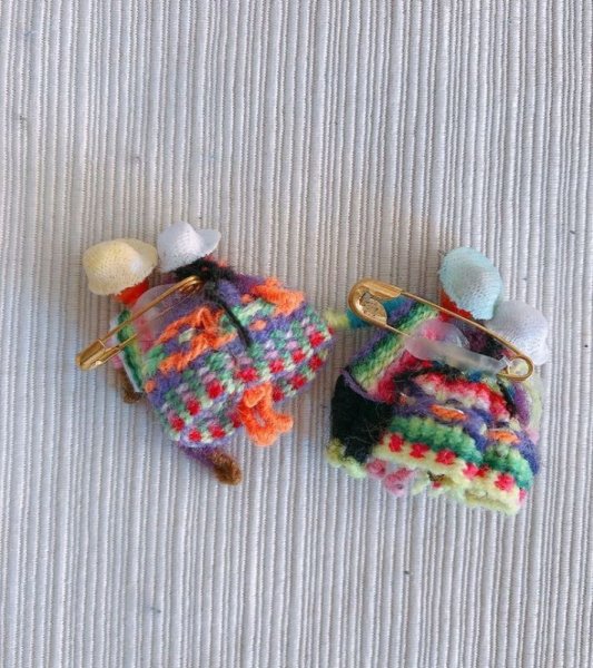 画像3: アンデスのカップル　布ブローチ（送料無料） (3)