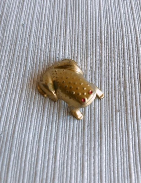 画像3: お守り 金のカエル (送料込み) 残り一個！ (3)
