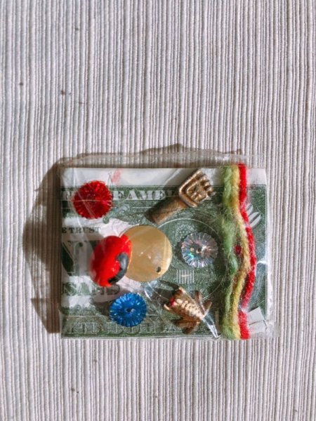 画像3: お札ミニチュア(ワイルーロ、金色アムレット付)　送料無料 (3)