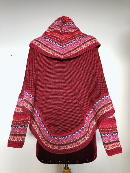 画像3: アルパカ100％ 袖を通せるおしゃれポンチョ（レッド）12000→9800円　(送料無料) (3)