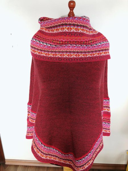 画像4: アルパカ100％ 袖を通せるおしゃれポンチョ（レッド）12000→9800円　(送料無料) (4)