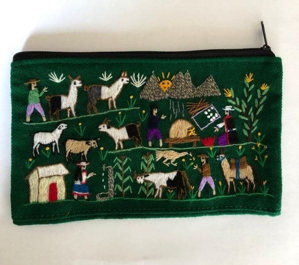 画像9: 手作りアンデス刺繍ケース大 赤 送料無料 (9)