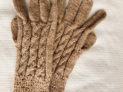 画像1: アルパカ100％手袋　ケーブル手編み(送料無料)