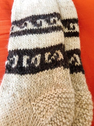 画像1: 温かいアルパカ100%ソックス 靴下 手編み リアル ナチュラルカラー(送料込み)　