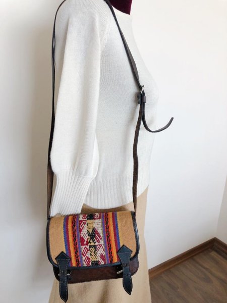 画像5: 本革レザーポシェット(伝統布)M 送料無料 (5)