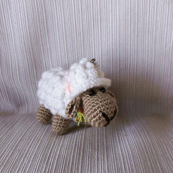 画像5: 羊キーホルダー チャーム かわいい手編み 送料無料 (5)