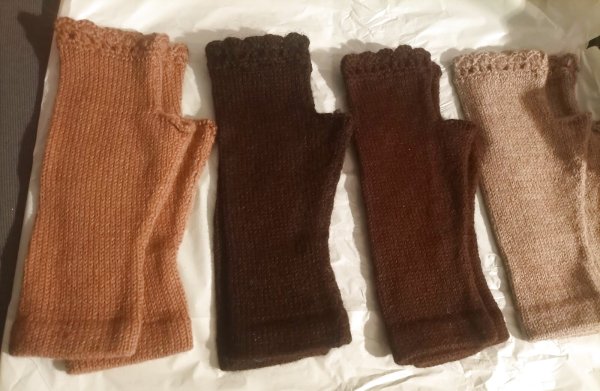 画像10: 指なし手袋 アルパカ100％ アームウォーマー 温かい 高級 スマホ対応 ナチュラル天然毛 送料無料 (10)