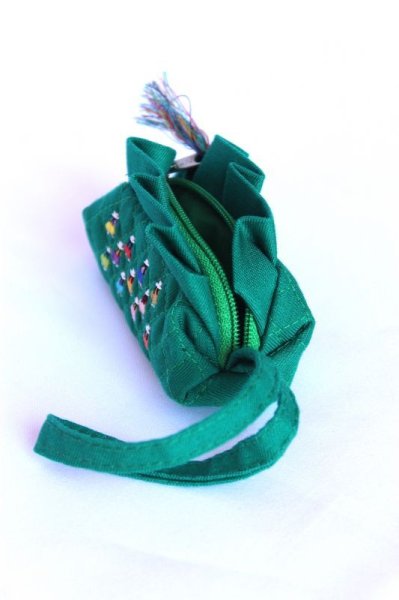 画像3: 手作り　アンデス刺繍リップ入れ（送料込み） (3)